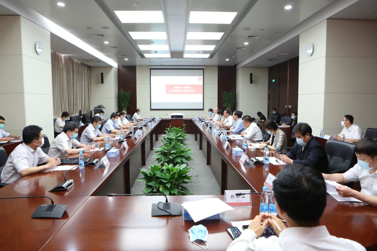 乔龙德调研指出:中国建材集团是行业走进世界建材舞台中央的领头雁